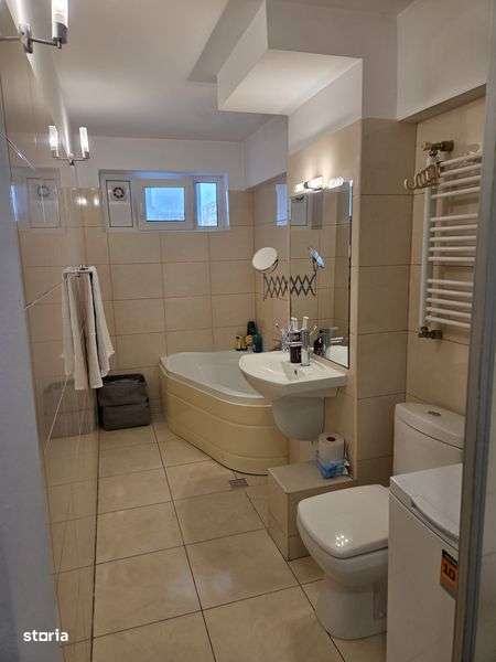 Vand apartament 3 camere et. 4/9 str.Brasov 20 - Imagine principală: 5/8