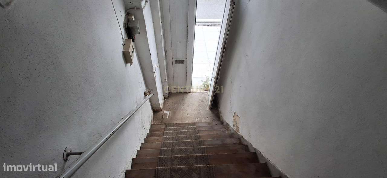 Moradia com Dois Andares no Centro de Coruche com Vista Rio-20