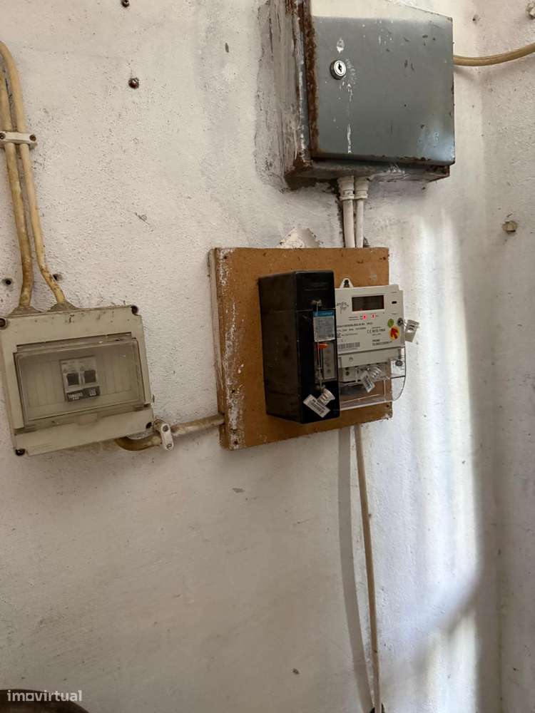 Garagem portão direto rua com wc e cozinha-8