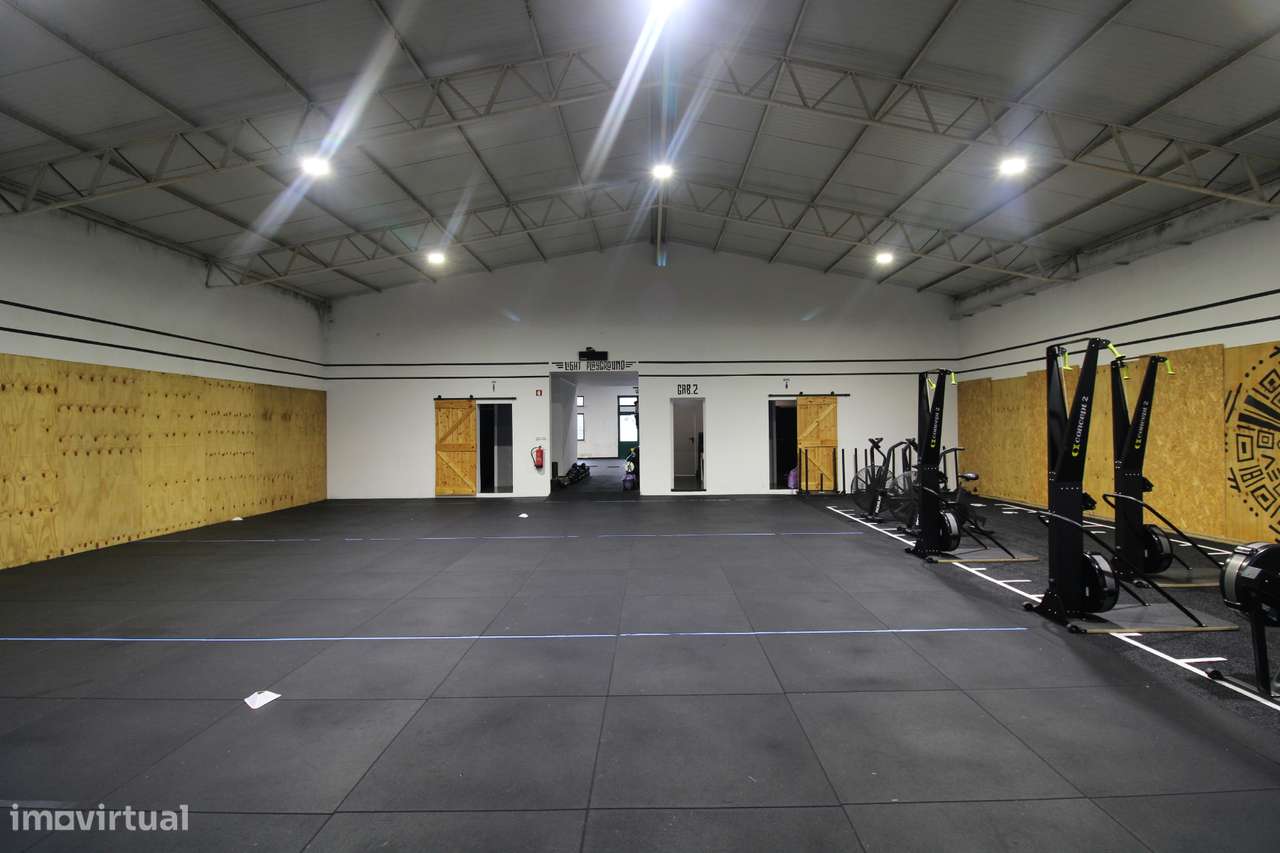 Espaço comercial em Avelãs de Caminho para venda-7