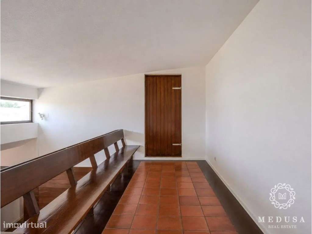 Moradia Térrea T5 com Piscina - Arquitetura Intemporal no Algarve-25