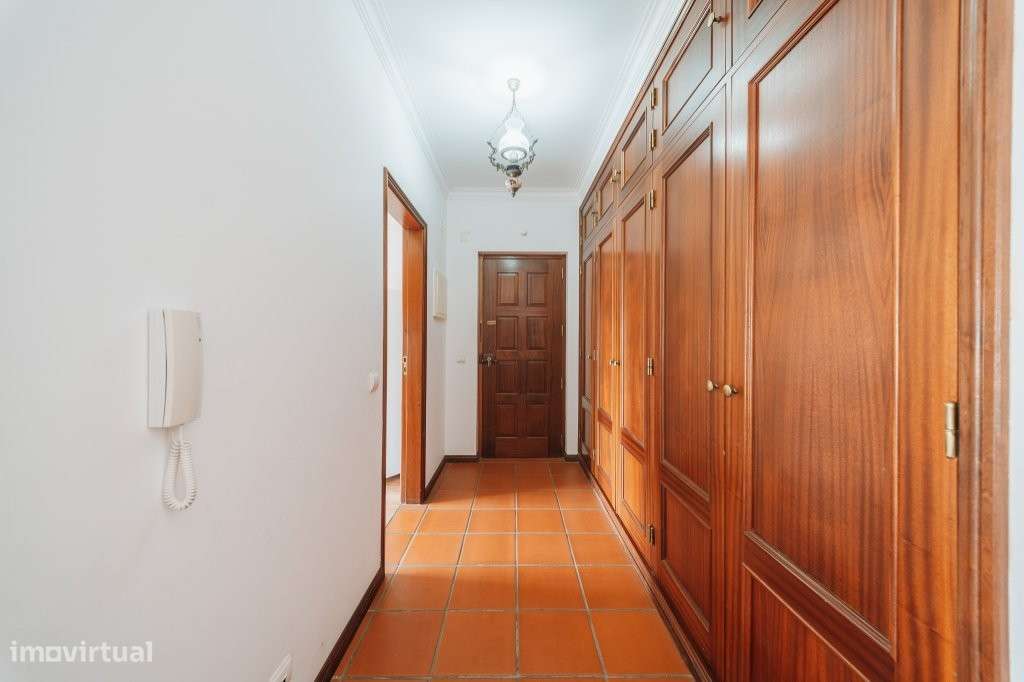 Apartamento T3 com garagem box-4