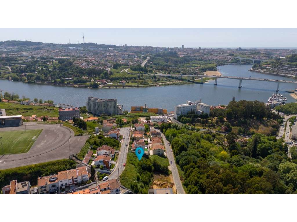 2 Lotes de terreno para construção junto à marina do Freixo-18