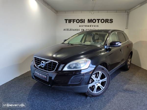 Volvo XC 60 2.4 D Momentum Geartronic - 1