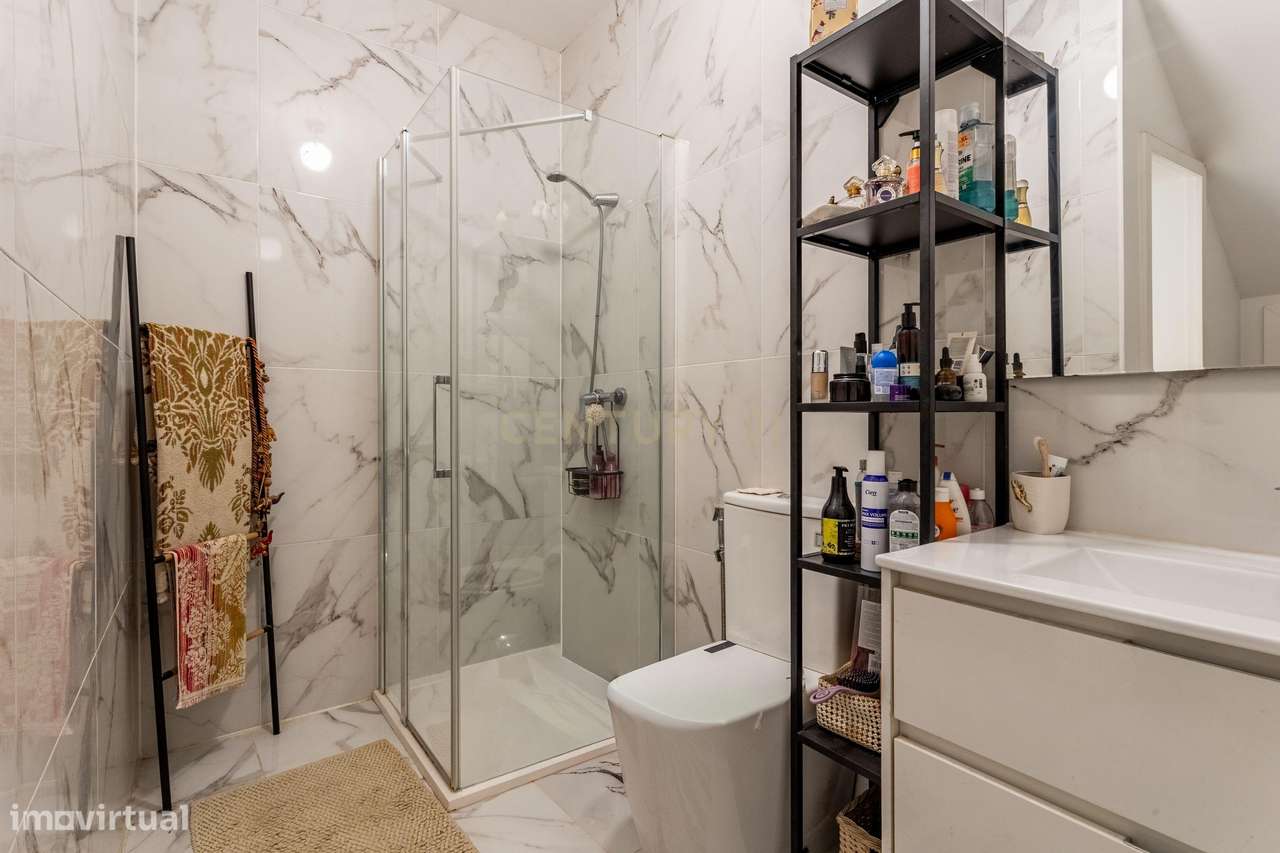 T2 remodelado com excelentes acabamentos em Alcochete-13