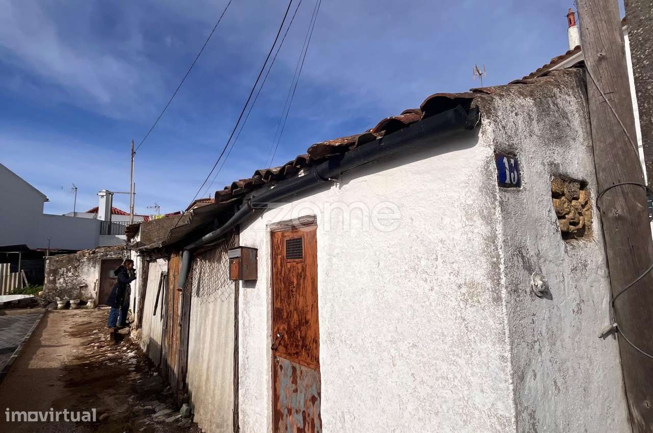 Moradia em Ruínas com Terreno em Casainhos – Fanhões - Grande imagem: 5/18