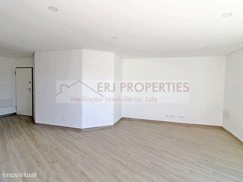 Apartamento T1 + 1 Novo a 2Km da Praia de Altura - Grande imagem: 5/24