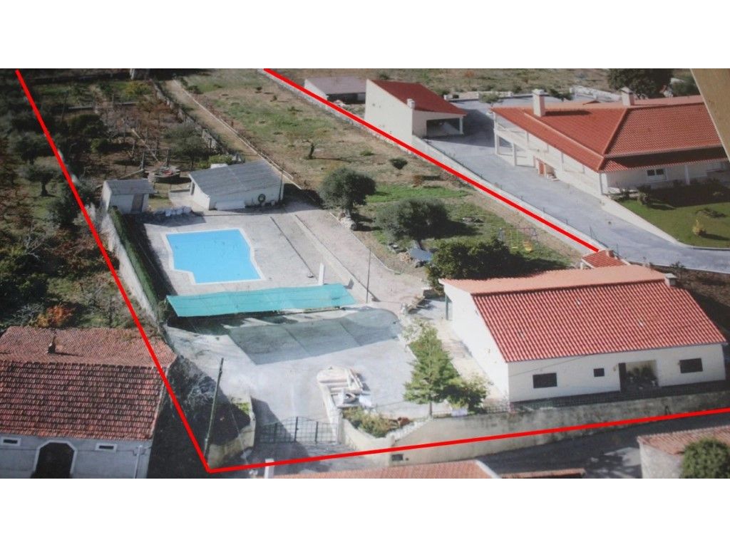 QUINTINHA - Habitação V3+3 (Piscina)