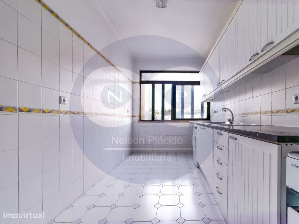 T1 c/ Lareira, excelentes Áreas, Massamá, junto á Mercadona. - Grande imagem: 3/21