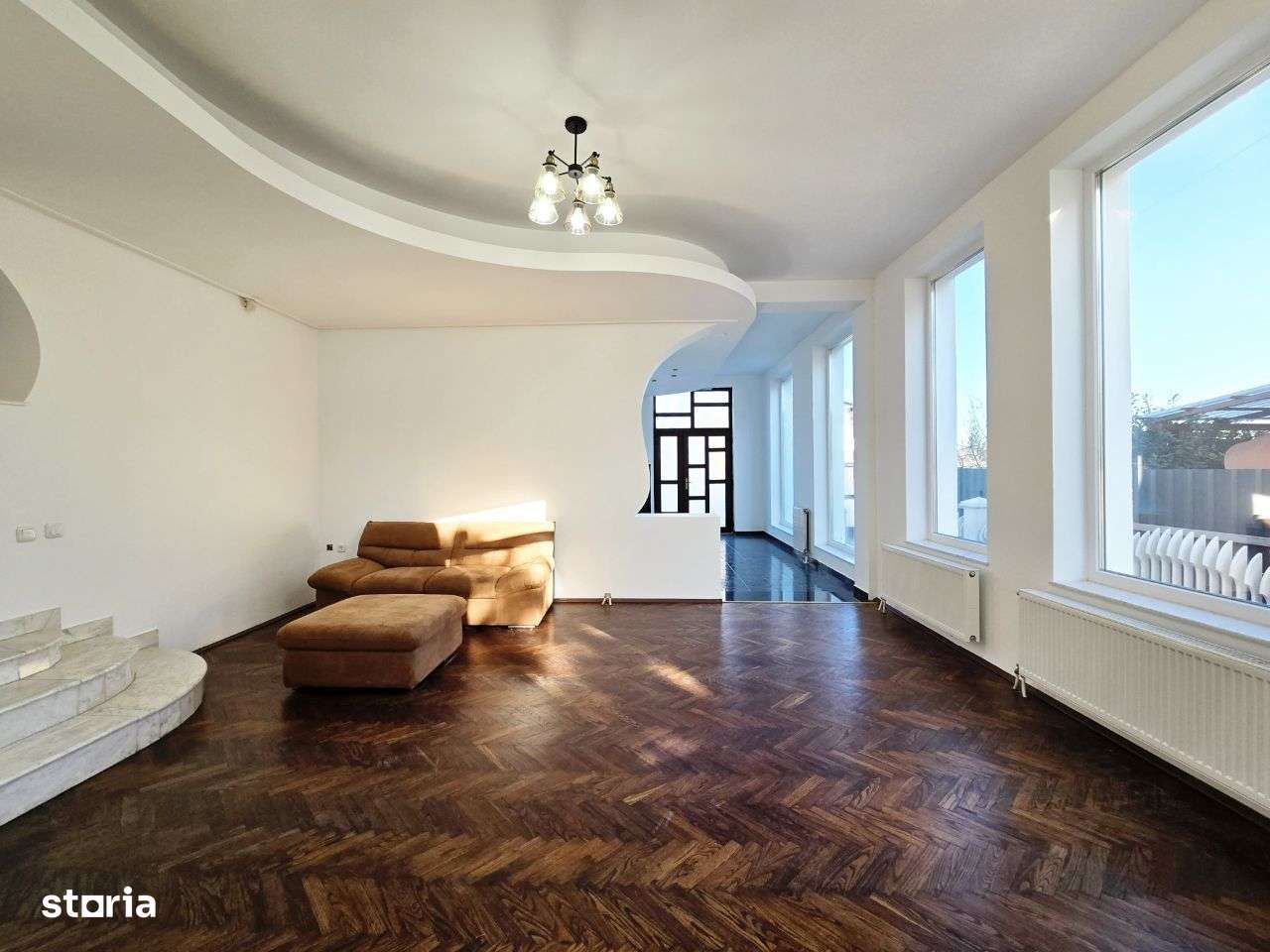 Casa cu etaj si teren 1.373 mp - zona Parneava - Imagine principală: 2/8