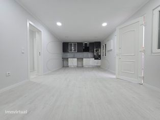 Moradia de 4 assoalhadas totalmente remodelado nos Pinheirinhos - Grande imagem: 3/22