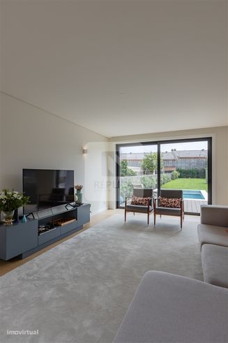 Moradia T3, com jardim e piscina-5