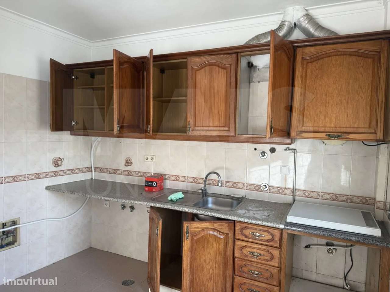 Já pensou em viver e trabalhar no sítio mais central de Arruda? - Grande imagem: 3/45