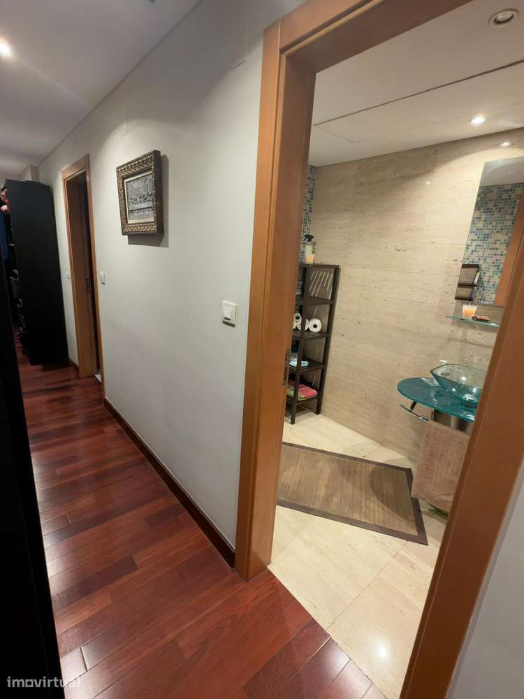 T1 único em Colinas do Cruzeiro com 111 m2 de área util e 2 garagens-16