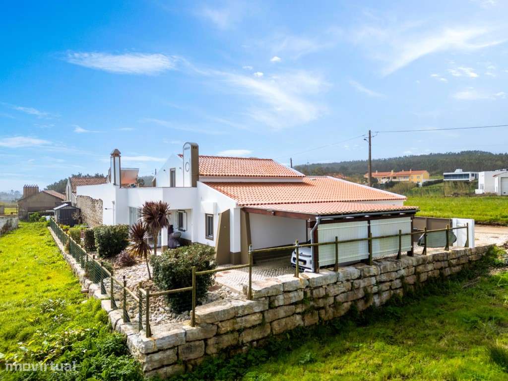 Moradia T3 com Piscina e Próxima do Mar na Serra do Bouro-29