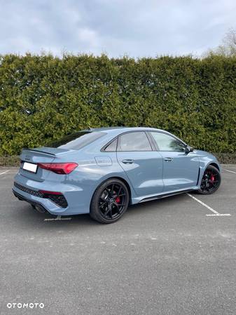 Audi RS3 TFSI Quattro S tronic - 4