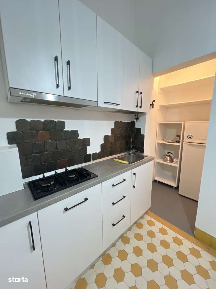 Universitate-Rosetti, centrala proprie, deosebit - Imagine principală: 4/10