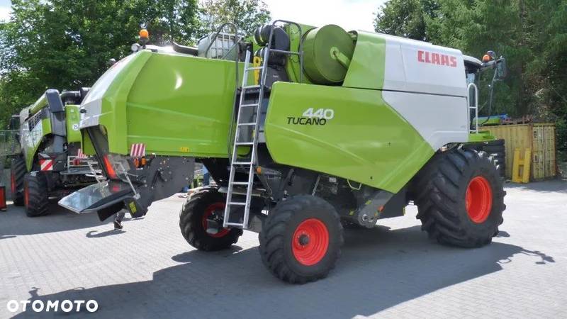 Claas TUCANO 440 - 4