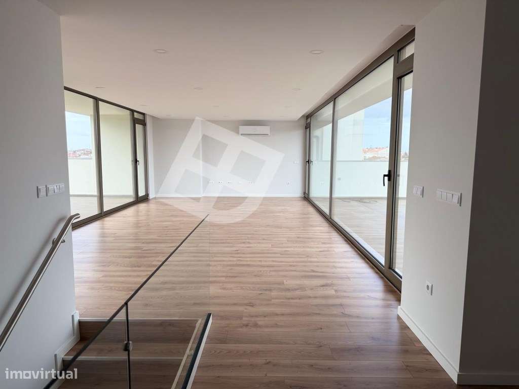 Apartamento T3 Duplex c/ Terraço - Próximo à Universidade de Aveiro - Grande imagem: 3/42