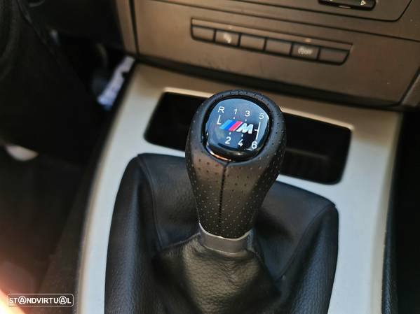 BMW 318 d Touring Navigation Sport - 9