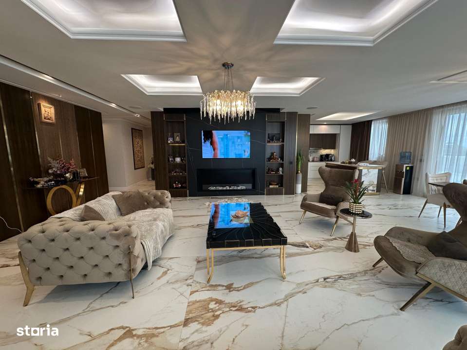 Penthouse futurist situat in Mamaia Nord-11