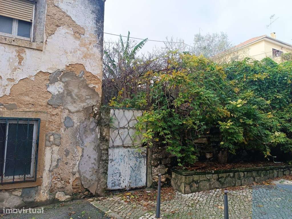 Terreno de dois lotes contíguos com Moradias em ruínas em Agualva -... - Grande imagem: 4/28