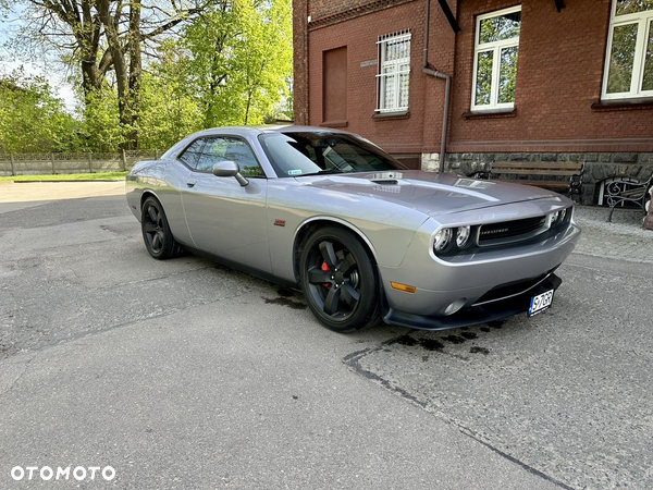 Dodge Challenger - 14