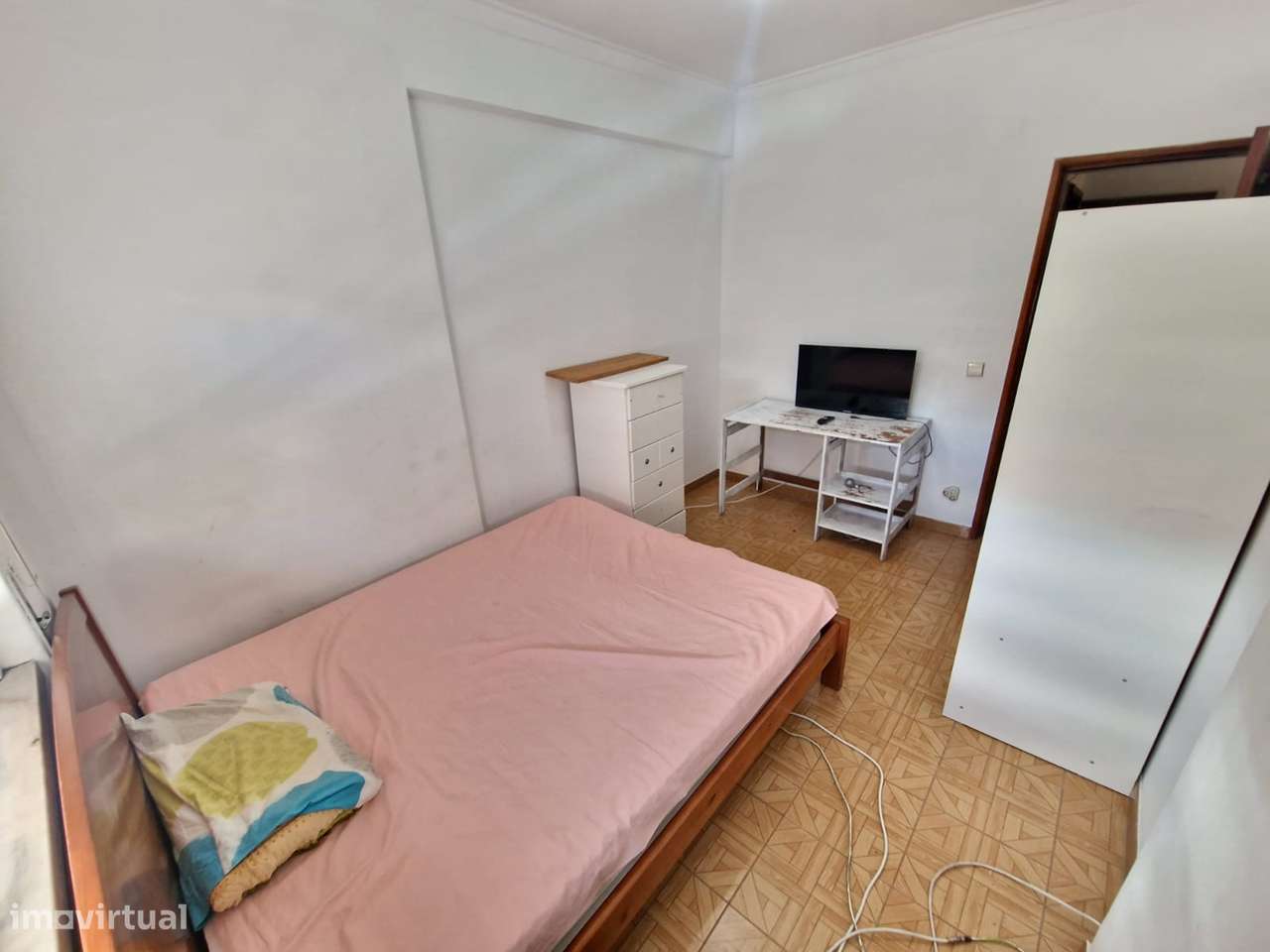 Quartos com despesas incluídas na Amora/ Seixal - Grande imagem: 4/10