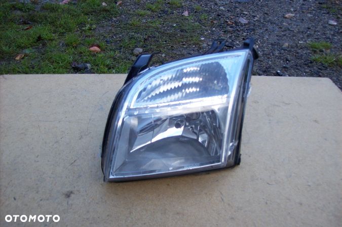 LAMPA  PRZEDNIA LEWA FORD FUSION MK 6 - 1