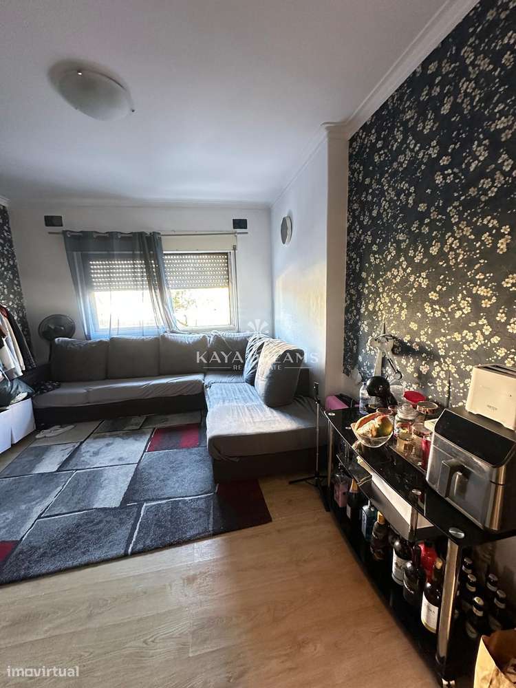 Apartamento T2 para venda em Cacém-1