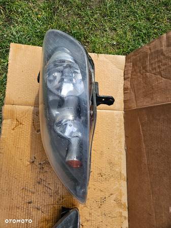 Przednie lampy Europa VW Golf V plus - 7