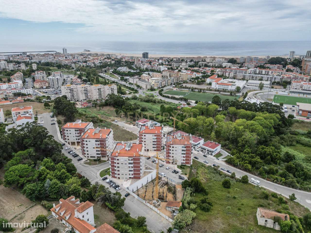 Apartamento T3 no último andar com varandas com Churrasqueira - Grande imagem: 3/22