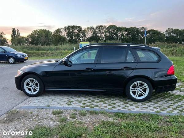 BMW Seria 3 316i - 8