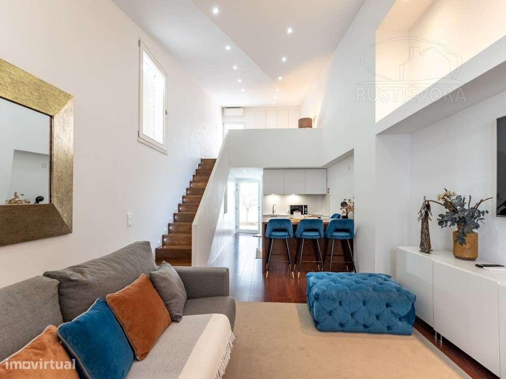 Moradia com duas assoalhadas (T1) com quintal, totalmente equipada ... - Grande imagem: 2/26