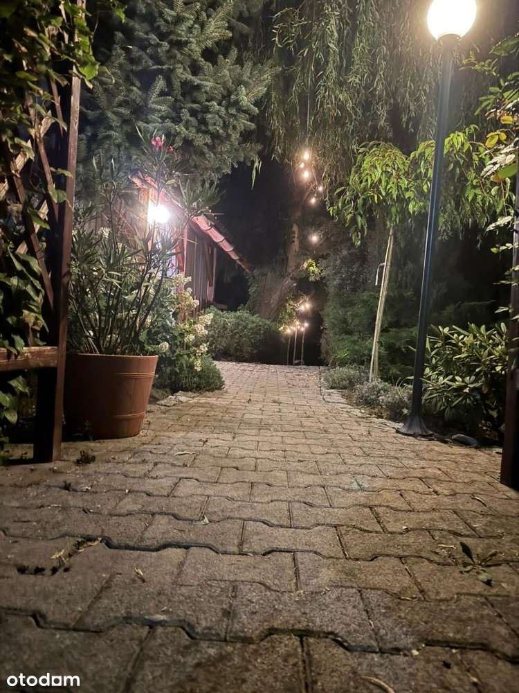 DOLINA BARYCZY - Dom wolnostojący na pięknej działce z własnym stawem-17