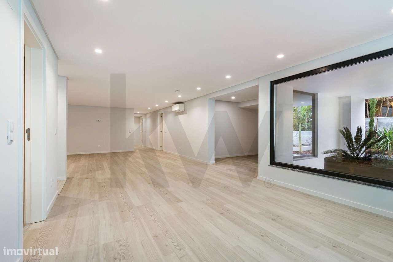 Moradia de arquitetura contemporânea em Cascais com 5 suites para vend-39