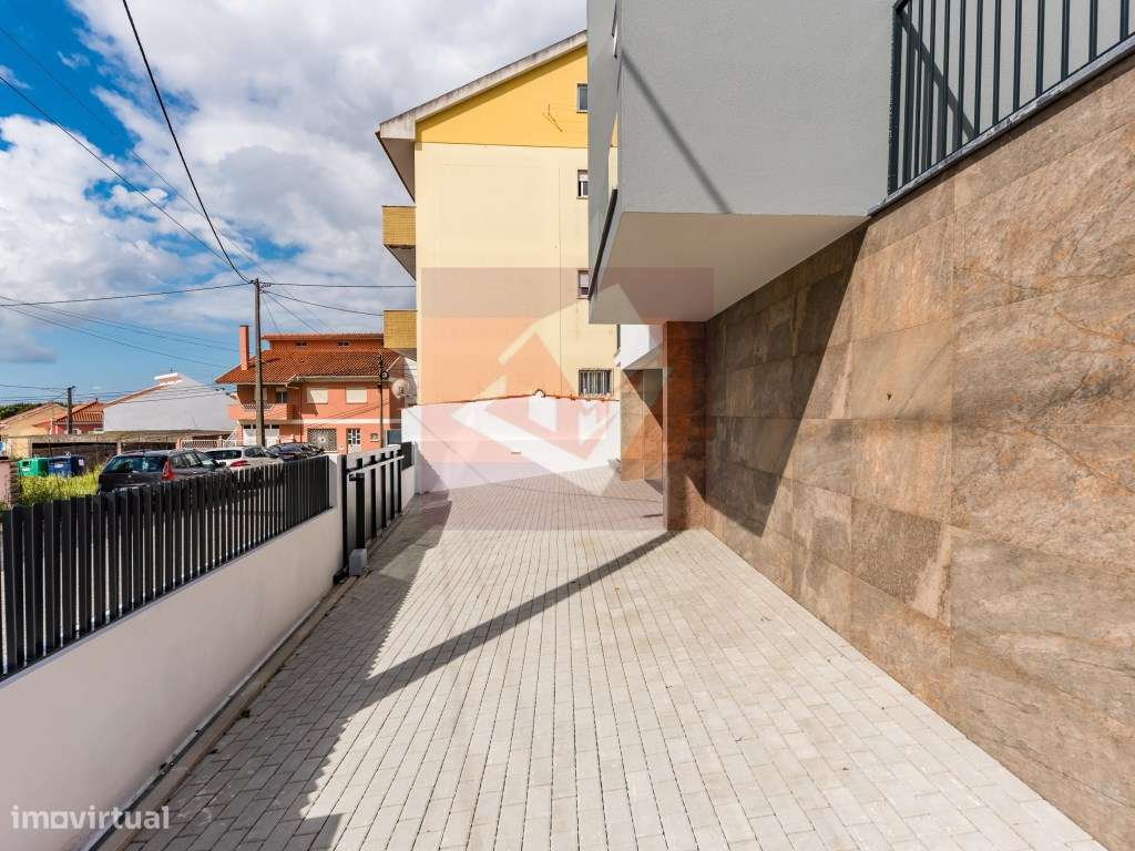 Moradia V5 nova no Bairro do Trigache em Famões-39