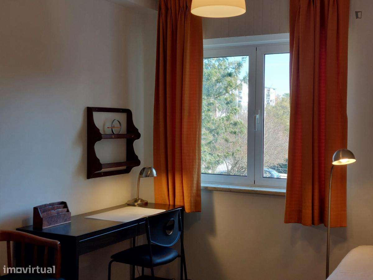 Quarto - localizado em Oeiras Lisbon - Grande imagem: 2/48