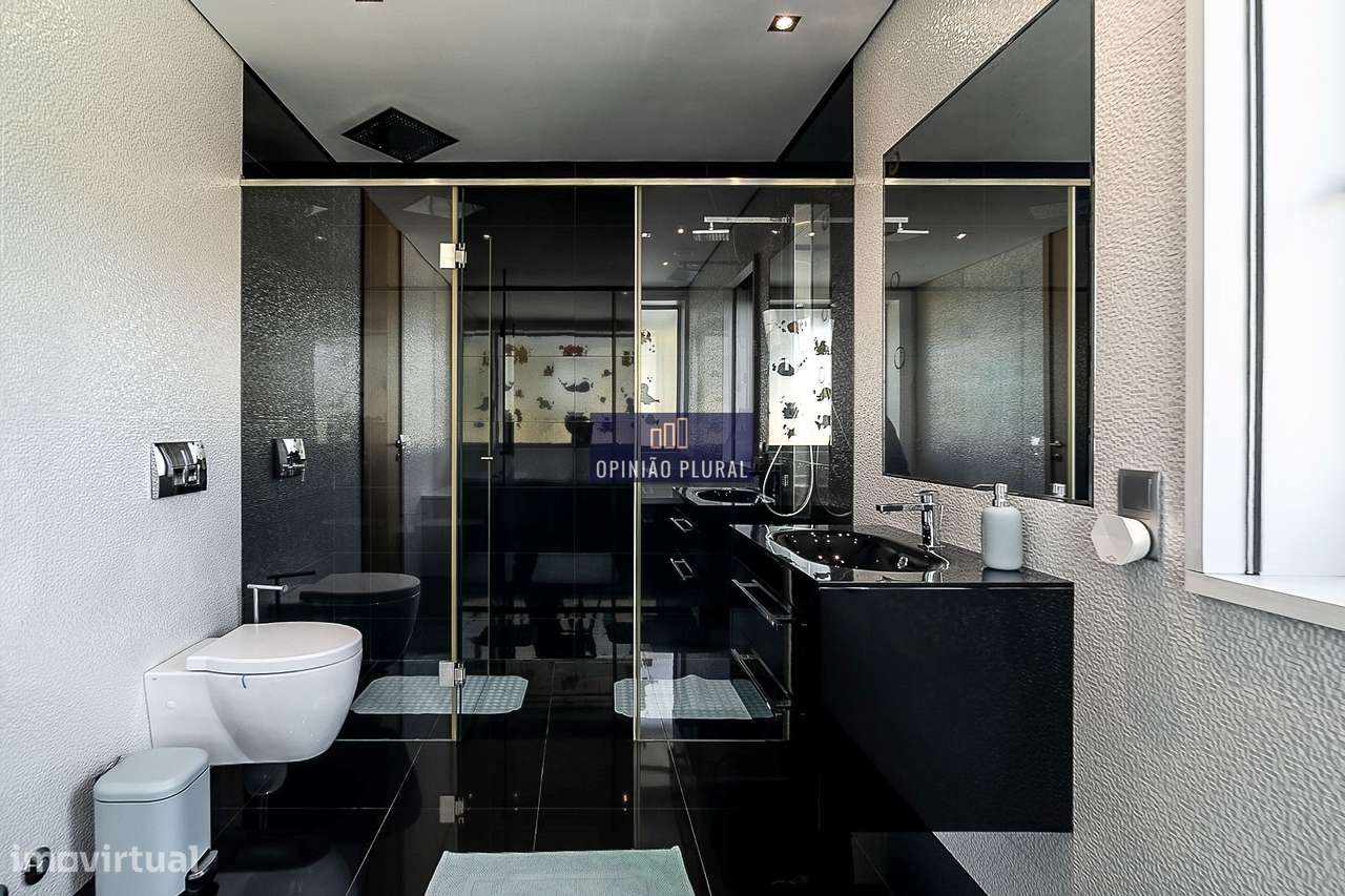 Moradia T4 de Luxo com Piscina  Arcozelo Vila Nova de Gaia-24