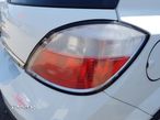Tripla / Lampa / Stop Dreapta Opel Astra H Hatchback 2004 - 2010 - 2