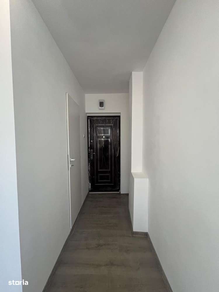 OFERTA DE VANZARE Garsoniera micro 19 et 4 Renovata pret 12.500 Euro-4