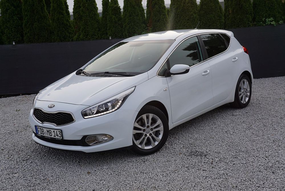 Kia Ceed II 1.4 CVVT Dream Team Edition 2014