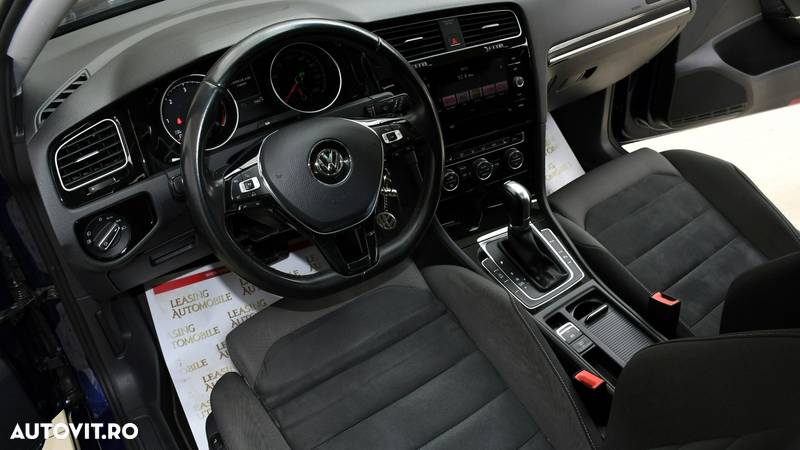 Volkswagen Golf - 12