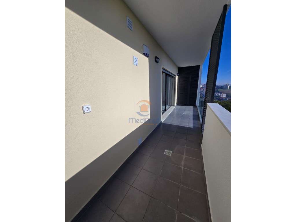 Apartamento T2 DUPLEX, com 1 Parqueamento e Arrecadação | Odivelas - Grande imagem: 5/34