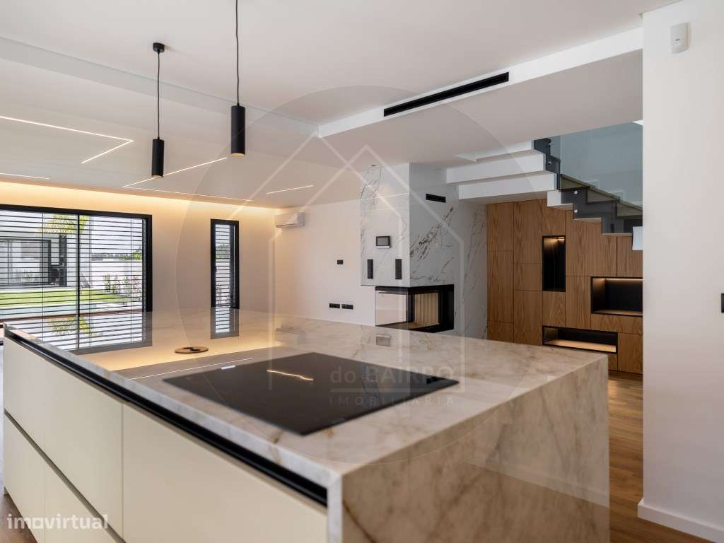 Moradia T4 com Piscina, design moderno, em Vila Nova de Gaia-6