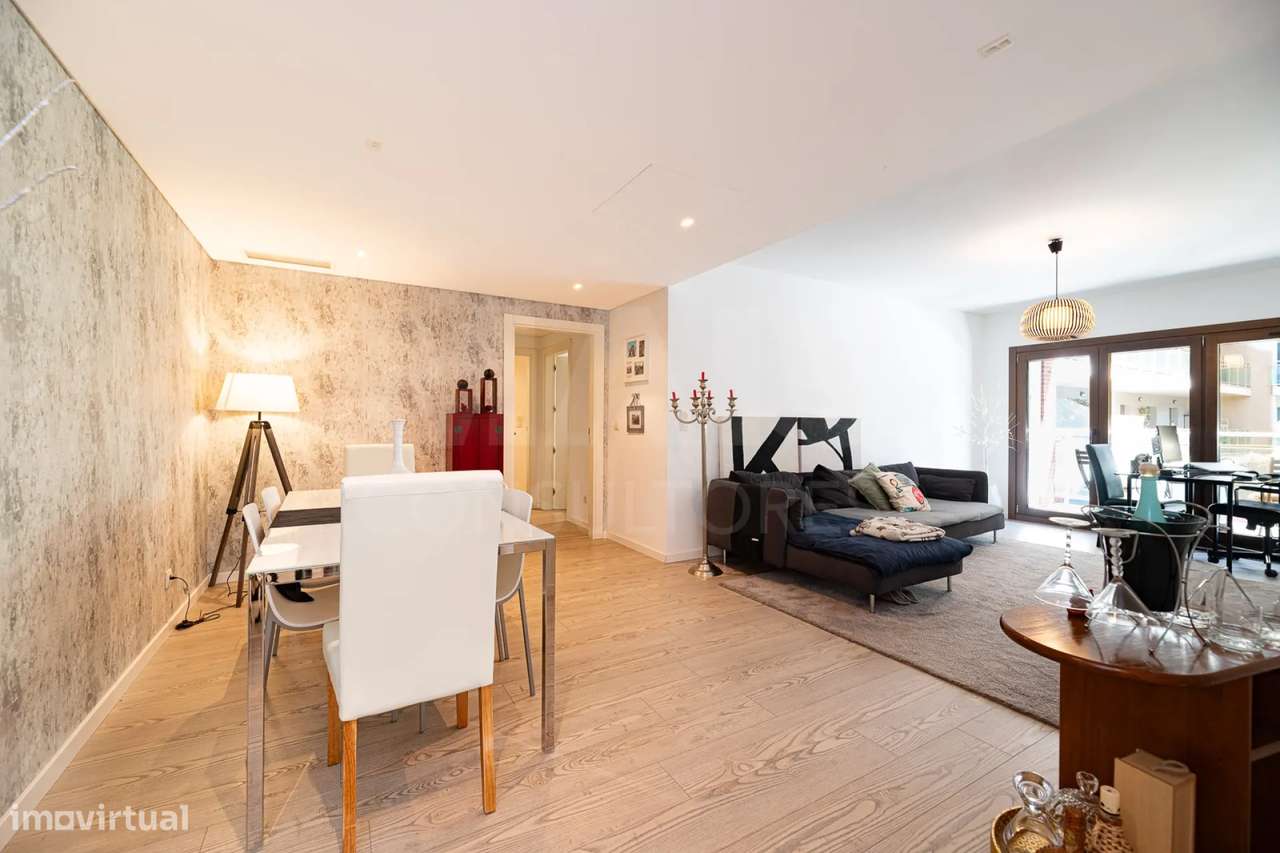 Apartamento T2, com 2 lugares de parqueamento, na Malvarosa, Alverc... - Grande imagem: 5/44