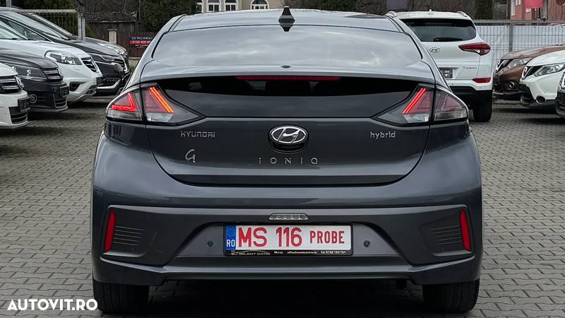 Hyundai IONIQ - 37