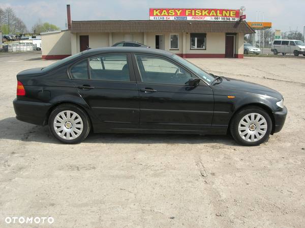 BMW Seria 3 318i - 5