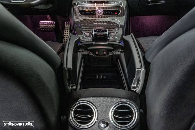 Mercedes-Benz E 63 AMG S 4-Matic+ - 38