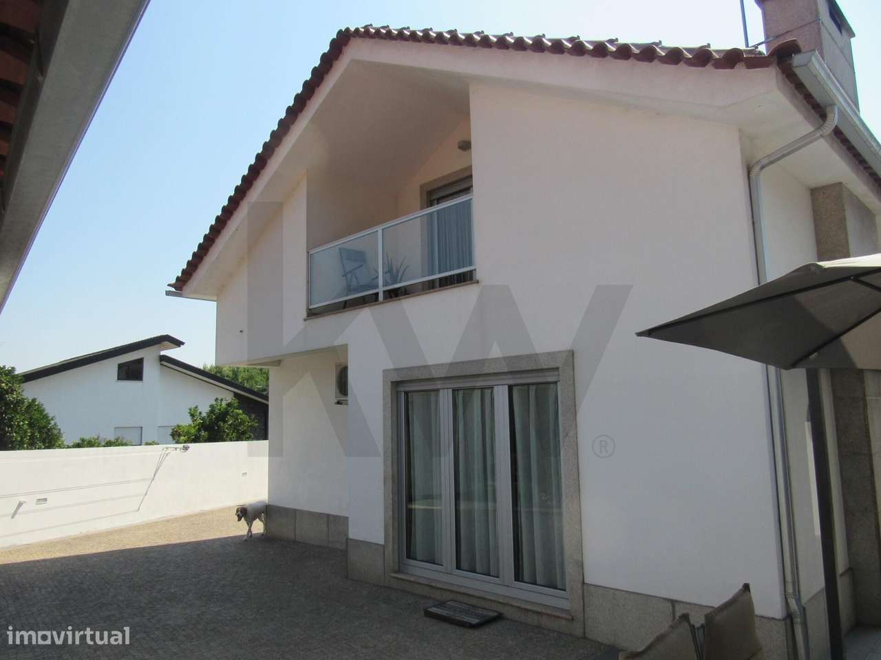 Moradia Térrea com Salão Superior | A 7 Minutos do Centro de Oliveira-33